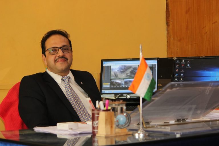 Principal_Dr.AMIT J MOdak